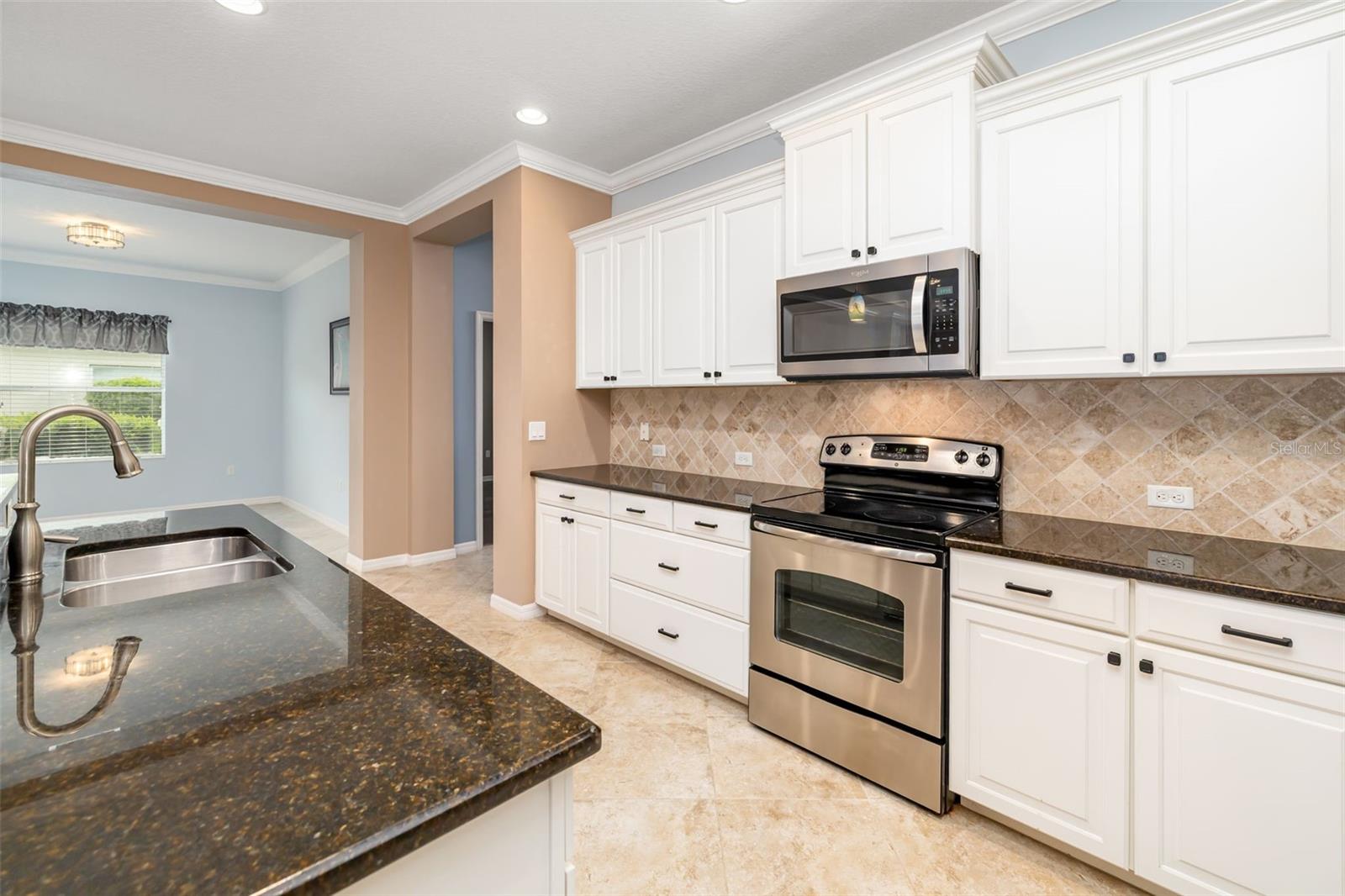 Image 10 of 74 For 16422 Rivers Reach Boulevard