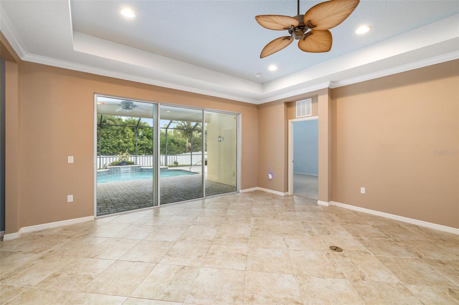 Image 12 of 74 For 16422 Rivers Reach Boulevard