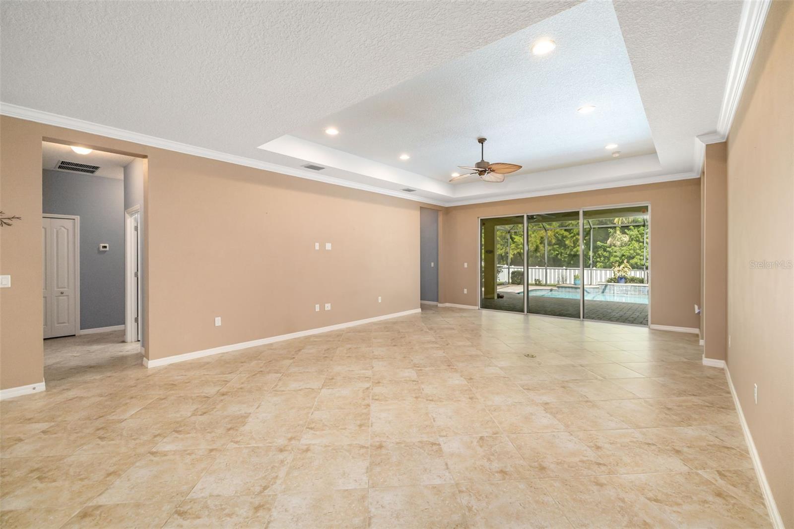 Image 17 of 74 For 16422 Rivers Reach Boulevard