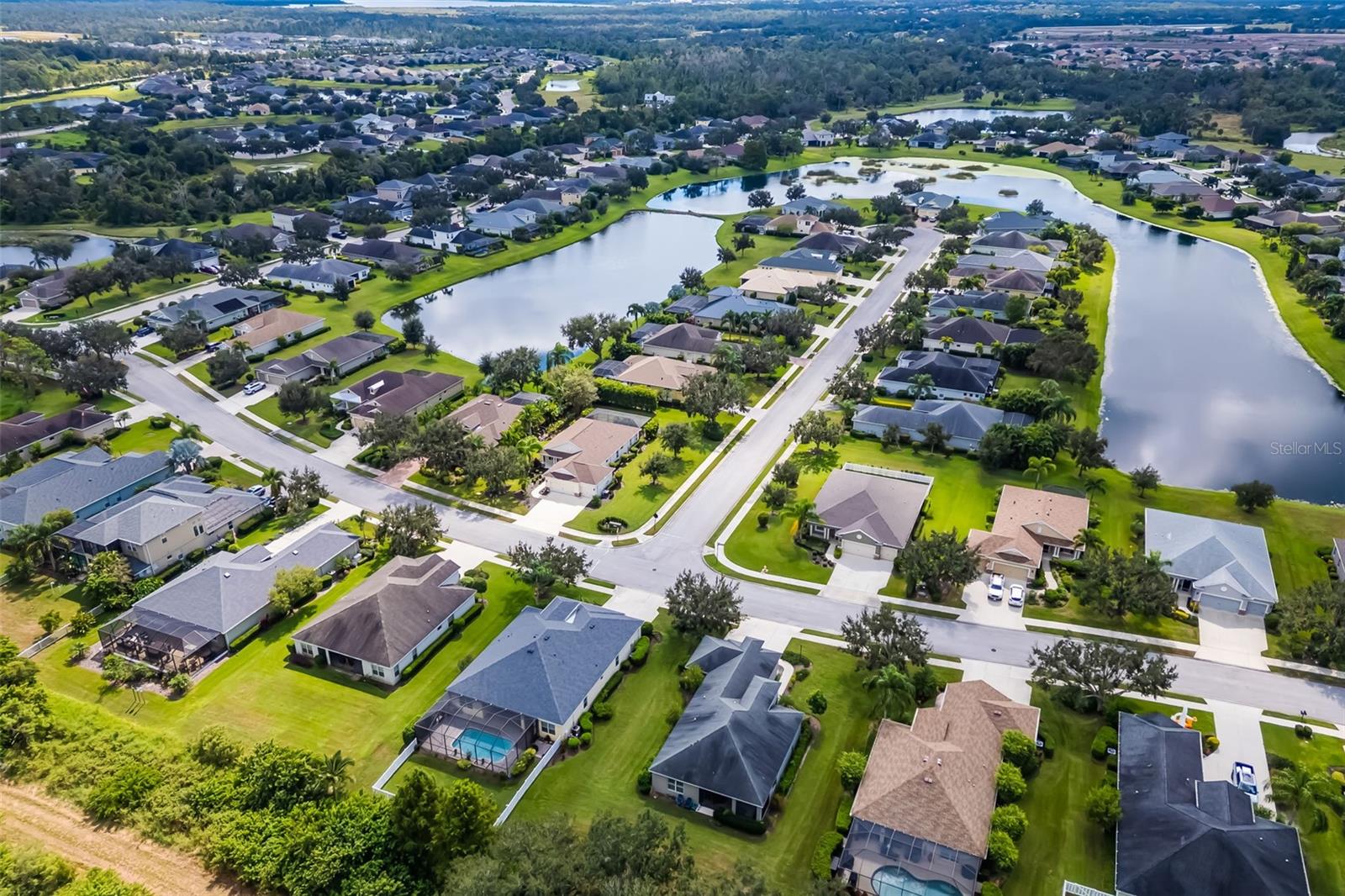 Image 48 of 74 For 16422 Rivers Reach Boulevard