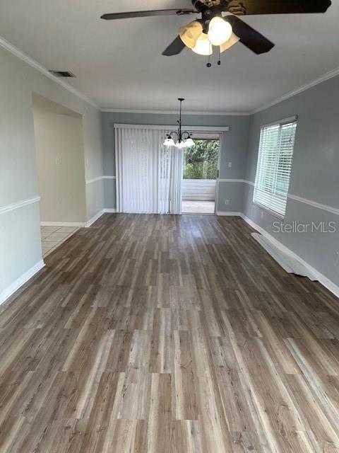 Image 6 of 24 For 310 Barlow Avenue