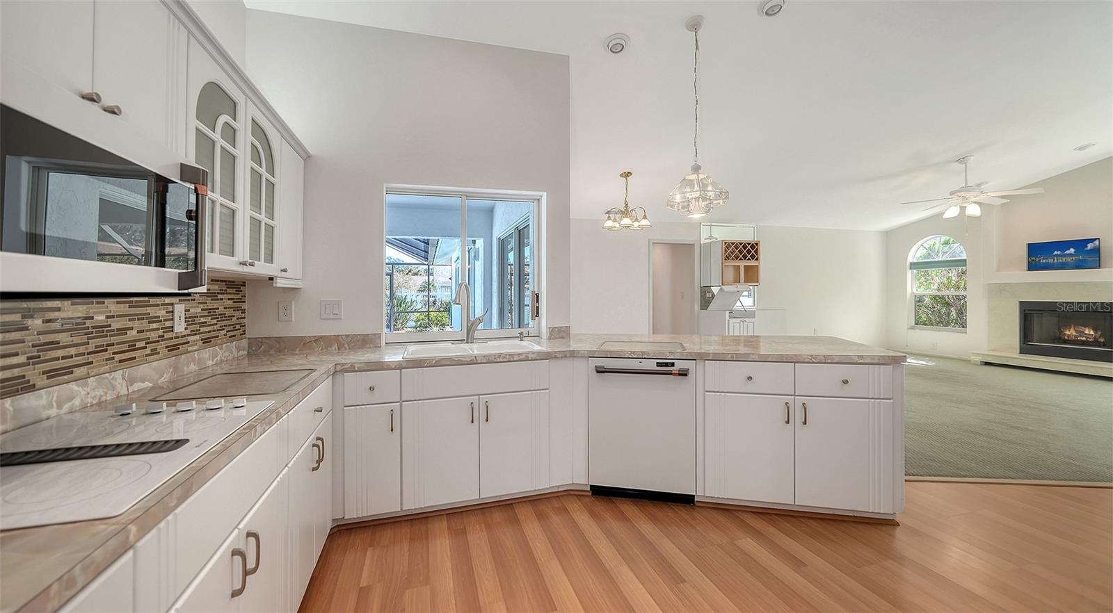 Image 14 of 54 For 4487 Diamond Circle E