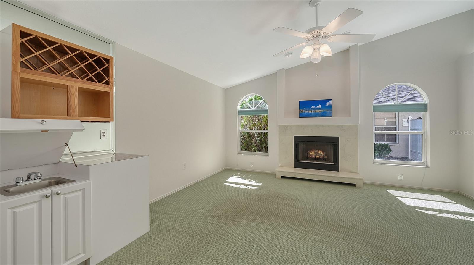 Image 20 of 54 For 4487 Diamond Circle E
