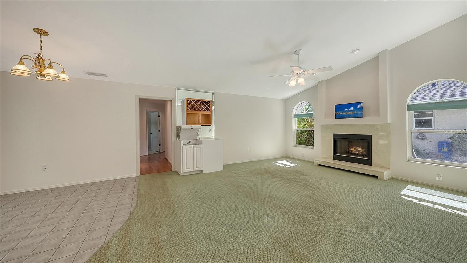 Image 21 of 54 For 4487 Diamond Circle E