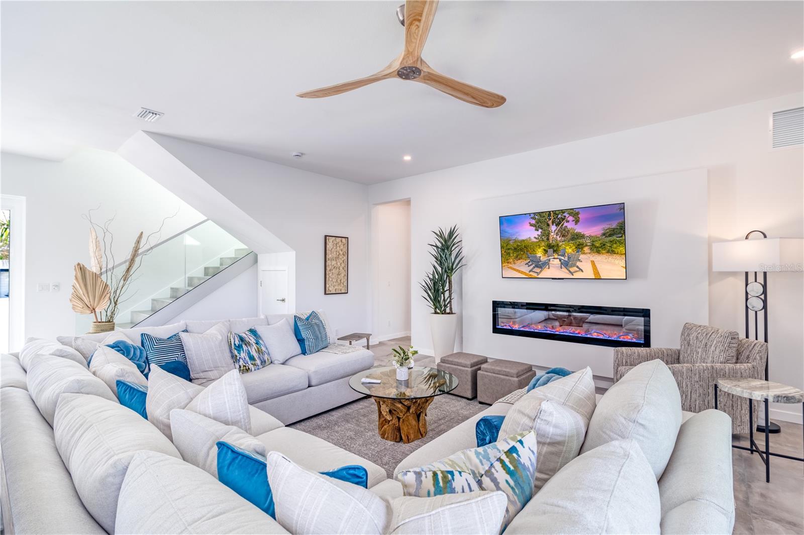 Image 18 of 64 For 2585 Clematis Street