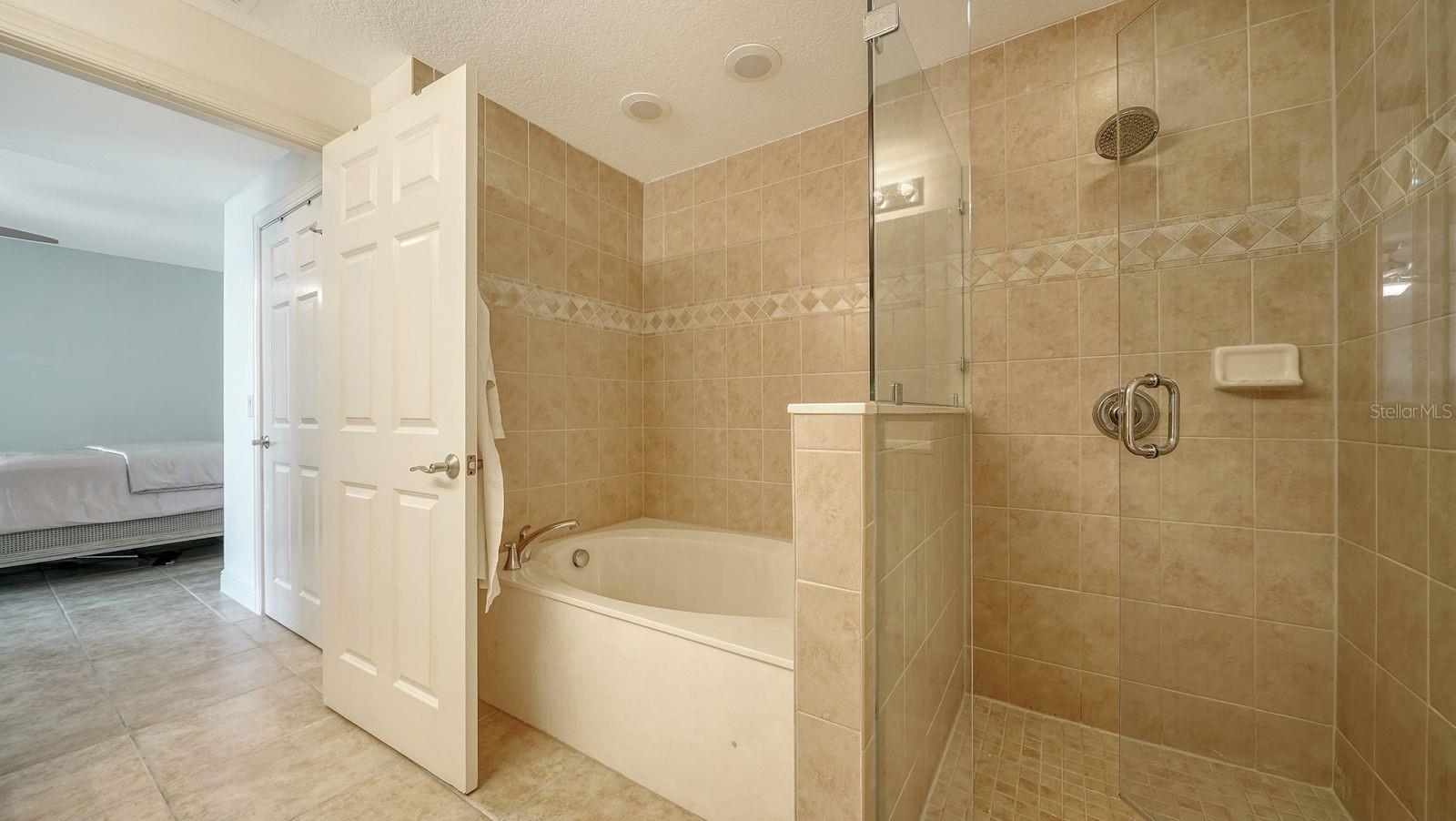 Image 25 of 60 For 800 Tamiami Trail 1506