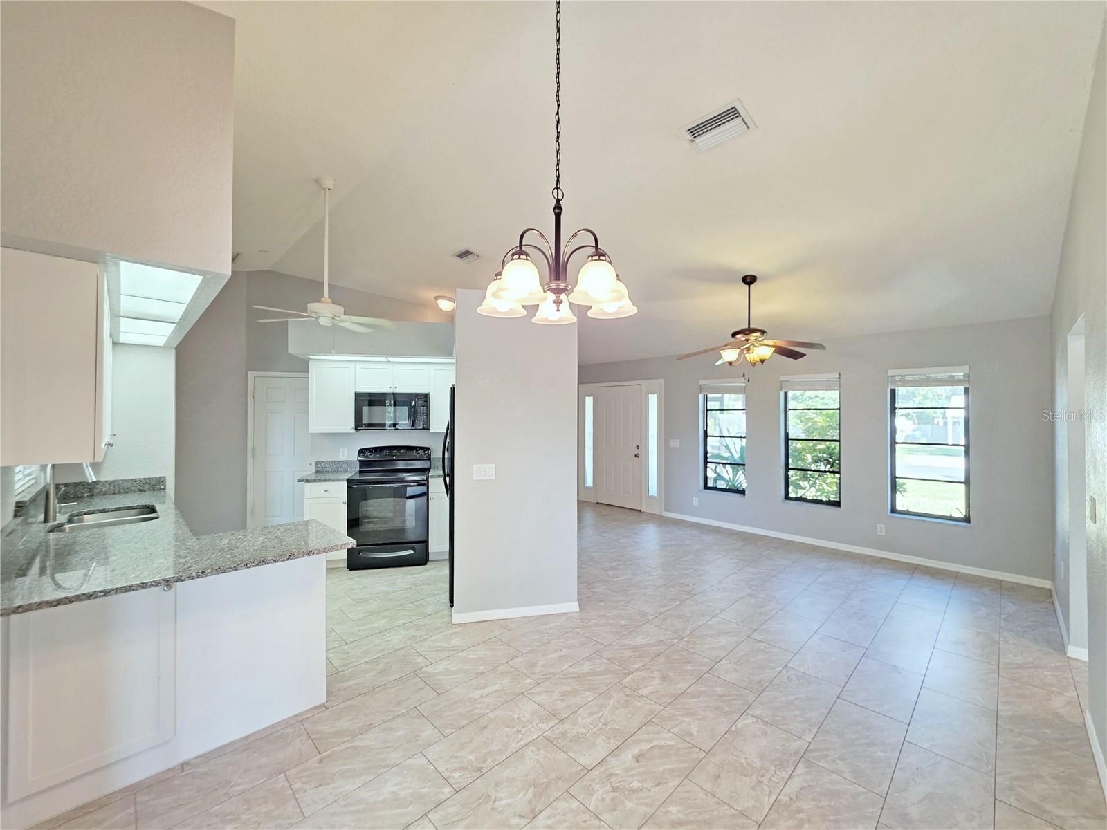 Image 4 of 25 For 920 Tanager Road