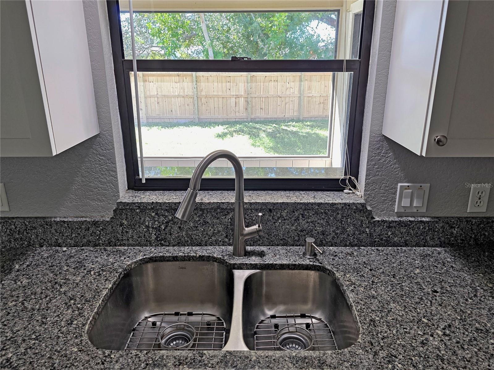 Image 8 of 25 For 920 Tanager Road