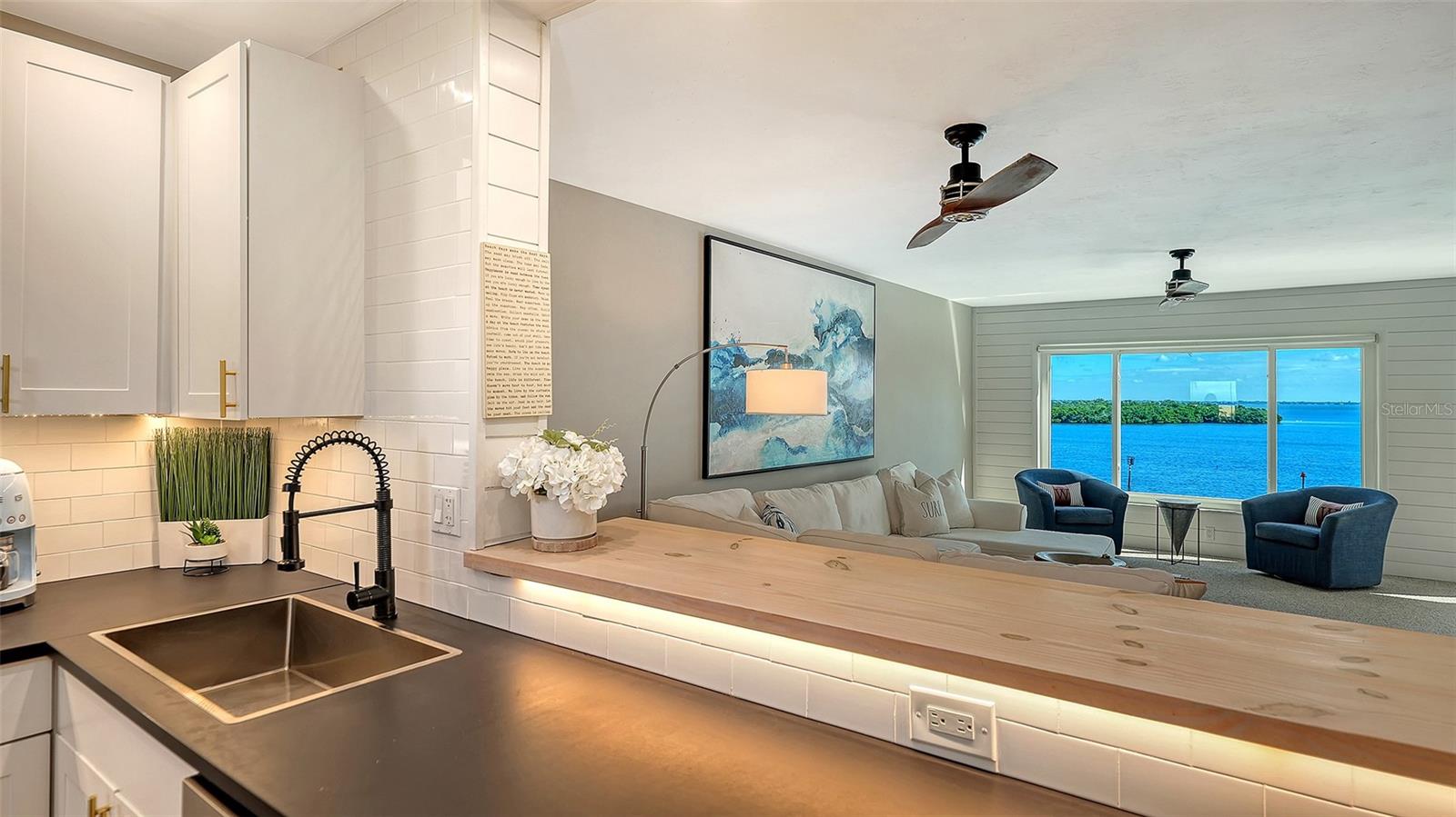 Image 11 of 76 For 4500 Gulf Of Mexico Dr  305