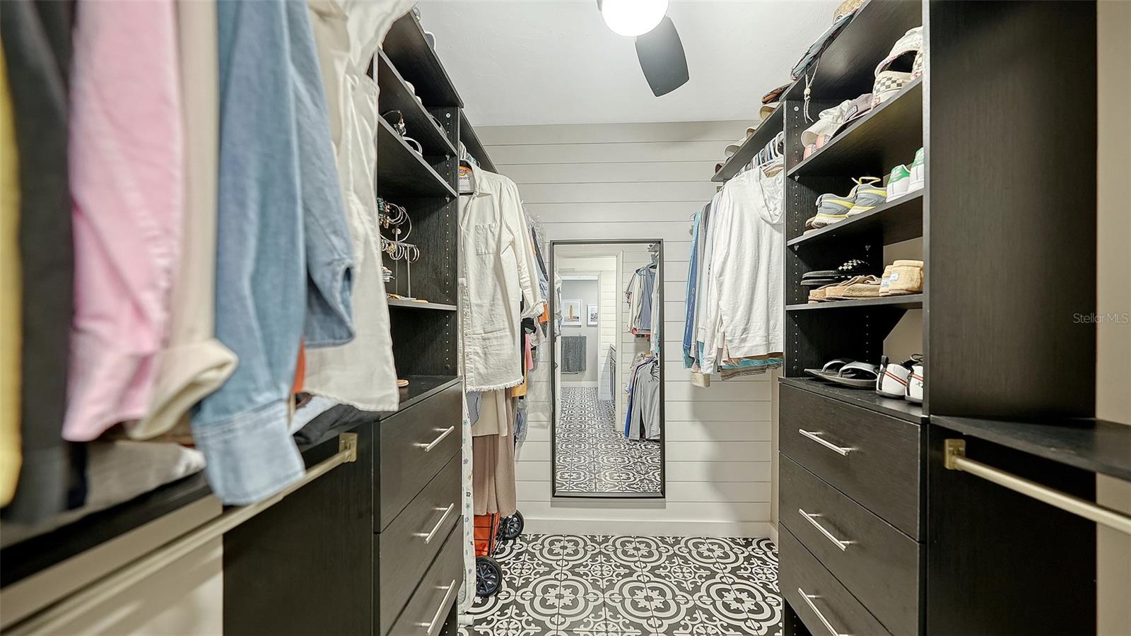 Image 28 of 76 For 4500 Gulf Of Mexico Dr  305