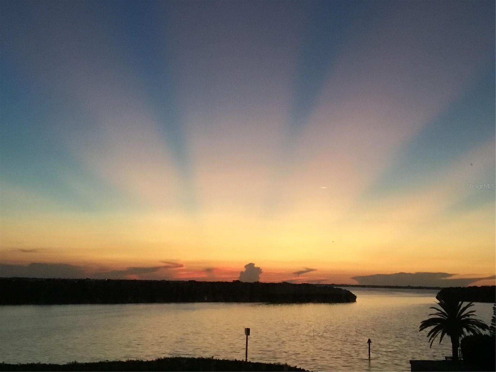 Image 48 of 76 For 4500 Gulf Of Mexico Dr  305