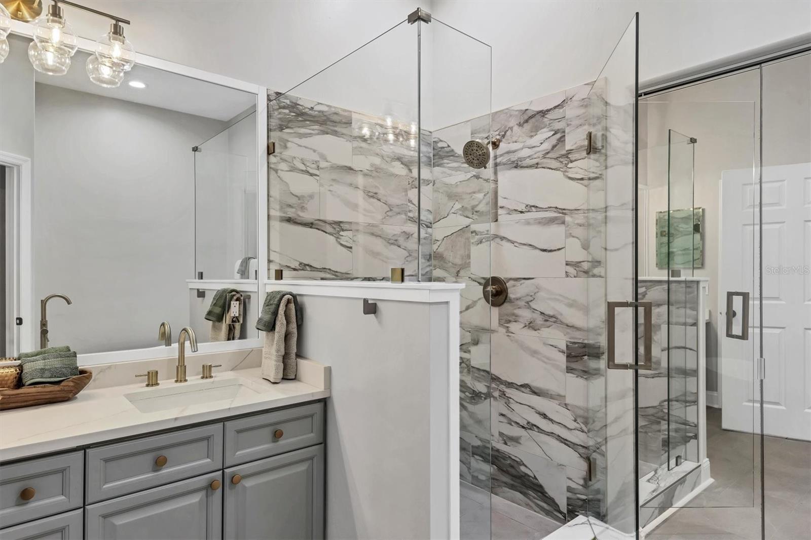 Image 28 of 69 For 1703 Starling Drive 1703