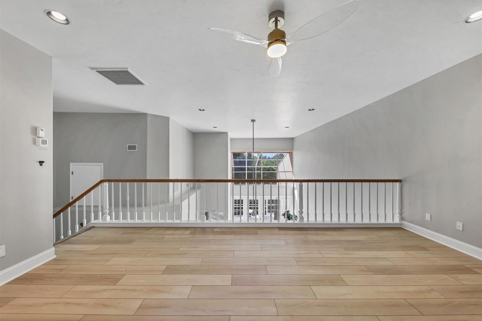 Image 33 of 69 For 1703 Starling Drive 1703