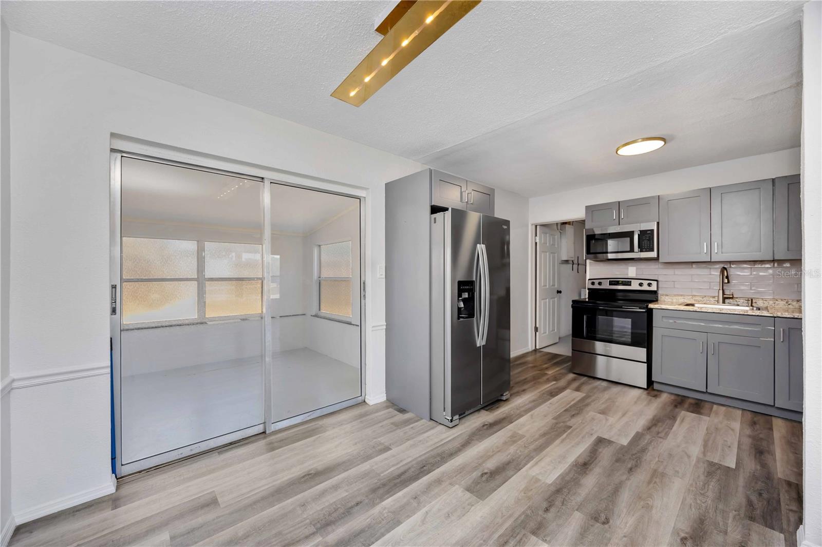 Image 10 of 30 For 6319 Lafayette Road