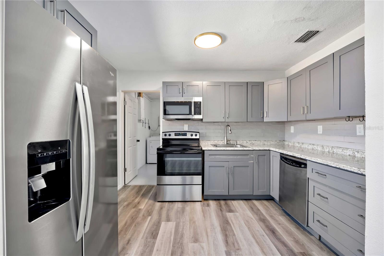 Image 11 of 30 For 6319 Lafayette Road