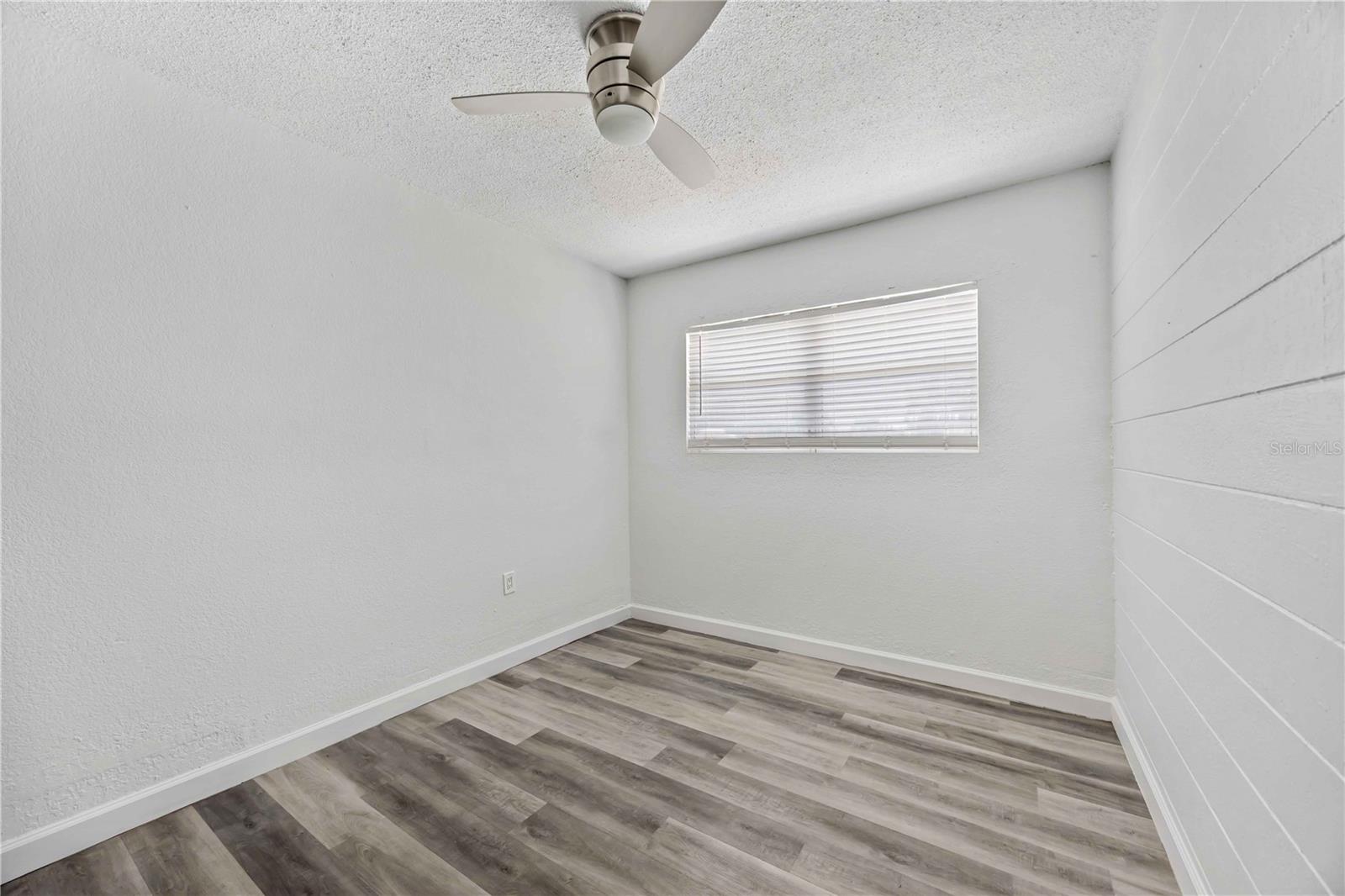 Image 13 of 30 For 6319 Lafayette Road