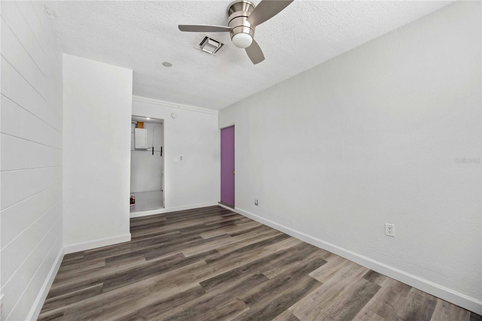 Image 14 of 30 For 6319 Lafayette Road