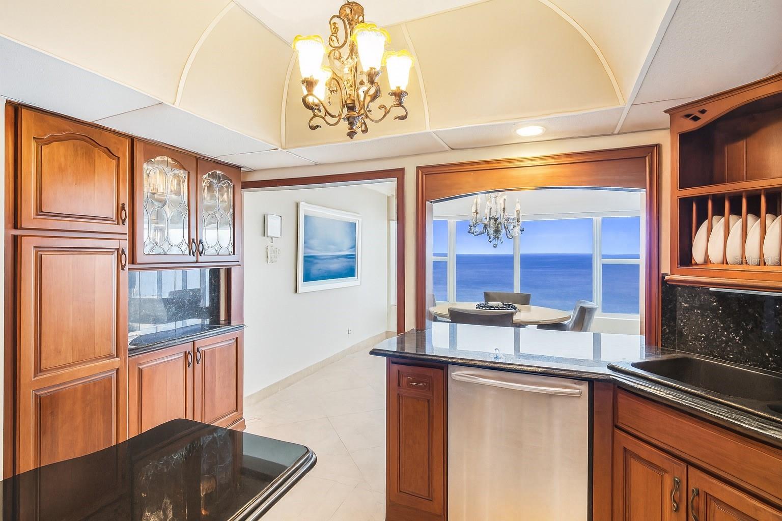 Image 10 of 37 For 603 Longboat Club Road 1103n