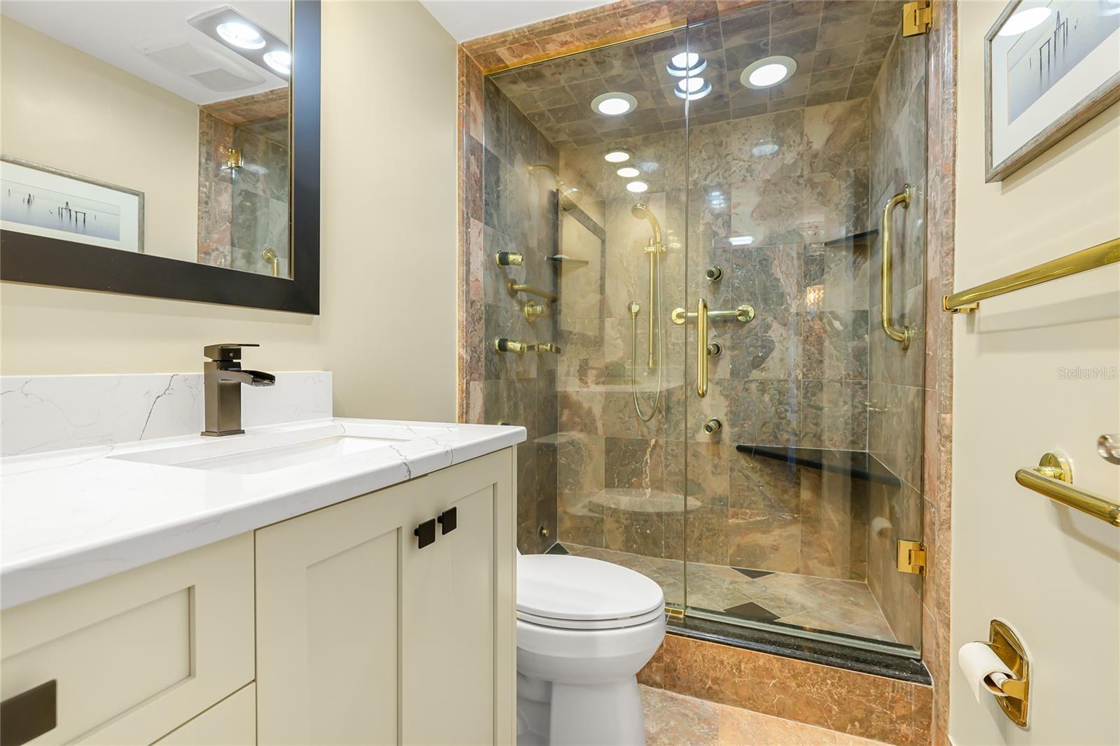 Image 16 of 37 For 603 Longboat Club Road 1103n