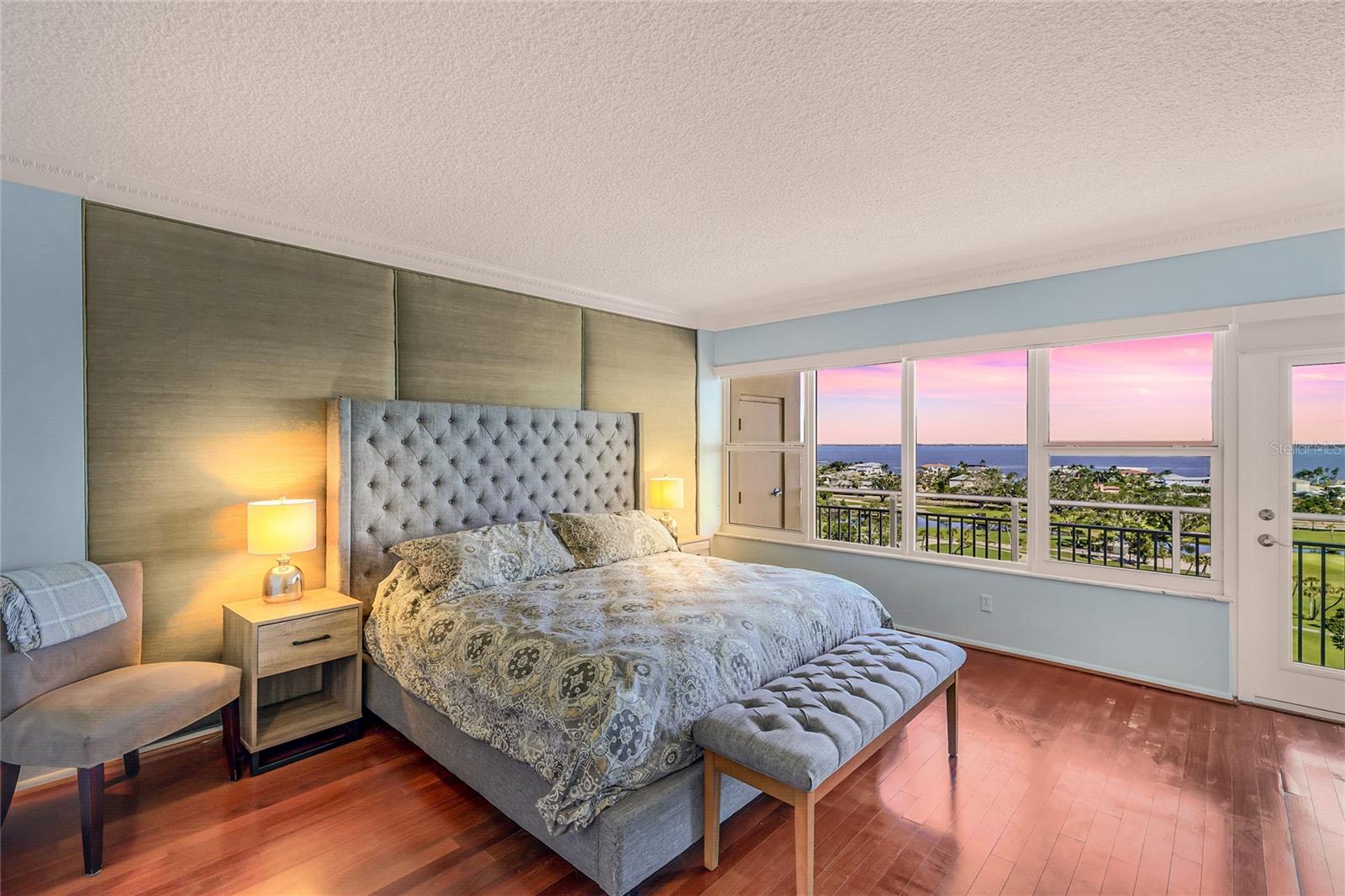 Image 17 of 37 For 603 Longboat Club Road 1103n