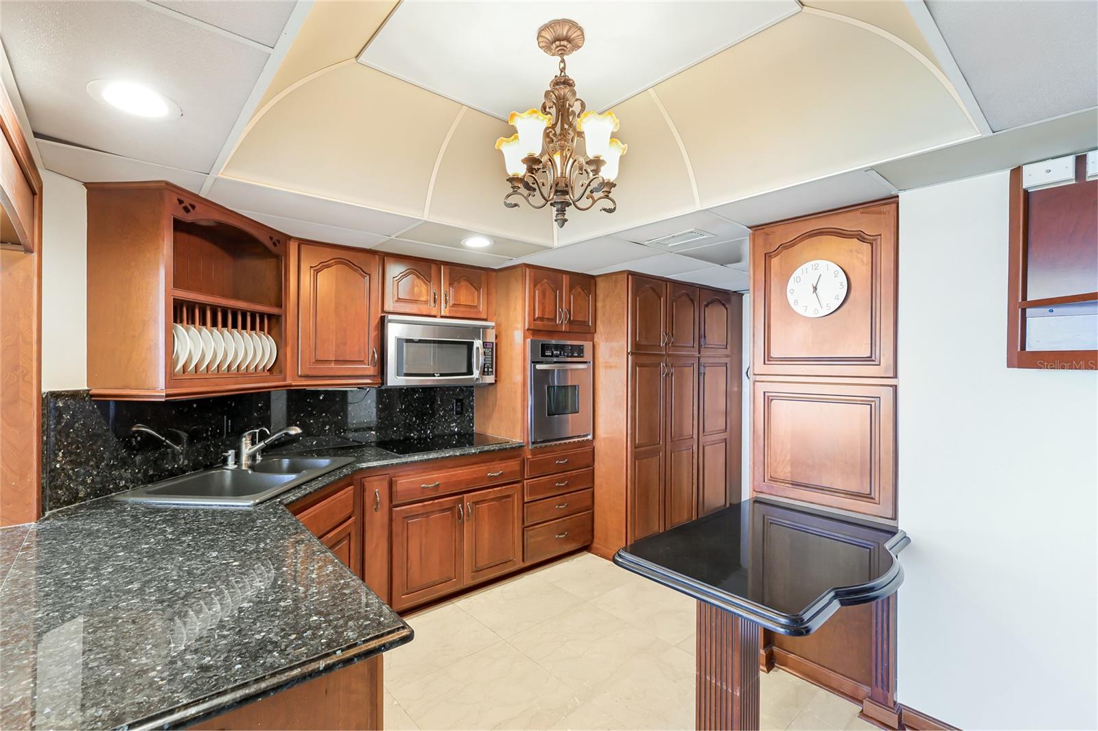 Image 9 of 37 For 603 Longboat Club Road 1103n