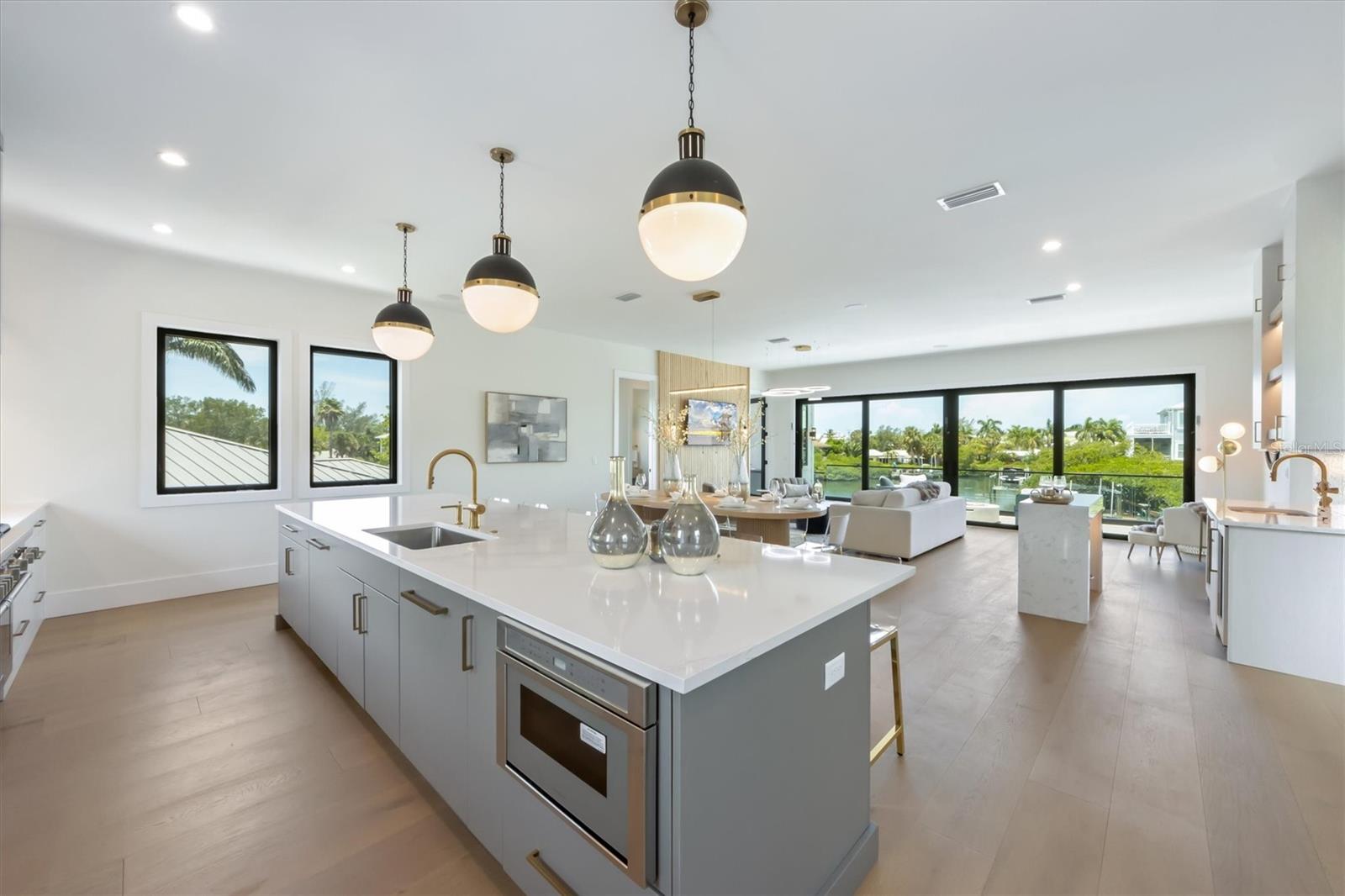Image 10 of 66 For 111 Gull Drive