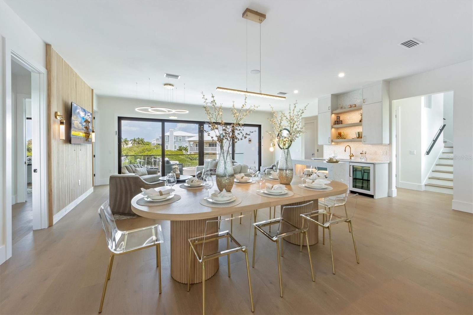 Image 15 of 66 For 111 Gull Drive
