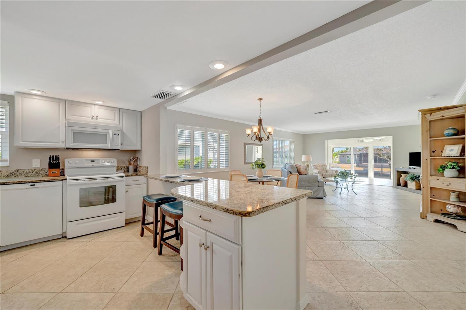 Image 10 of 61 For 4821 Mount Vernon Drive 4821