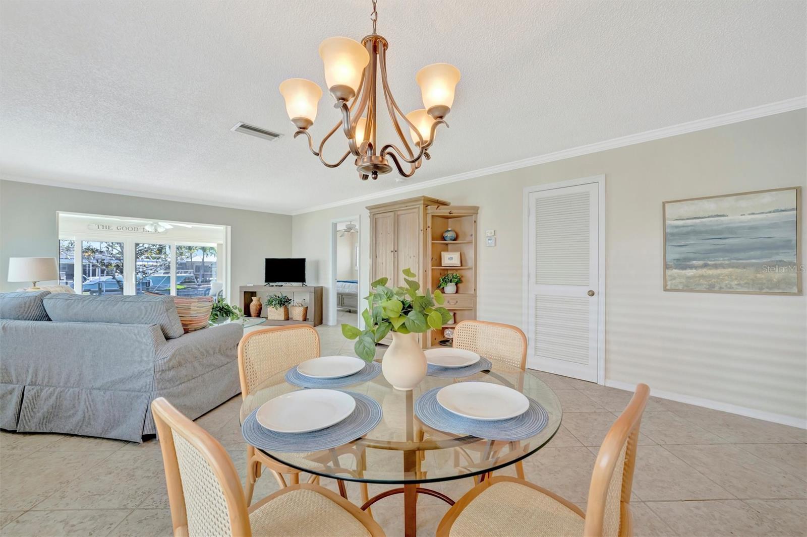 Image 12 of 61 For 4821 Mount Vernon Drive 4821