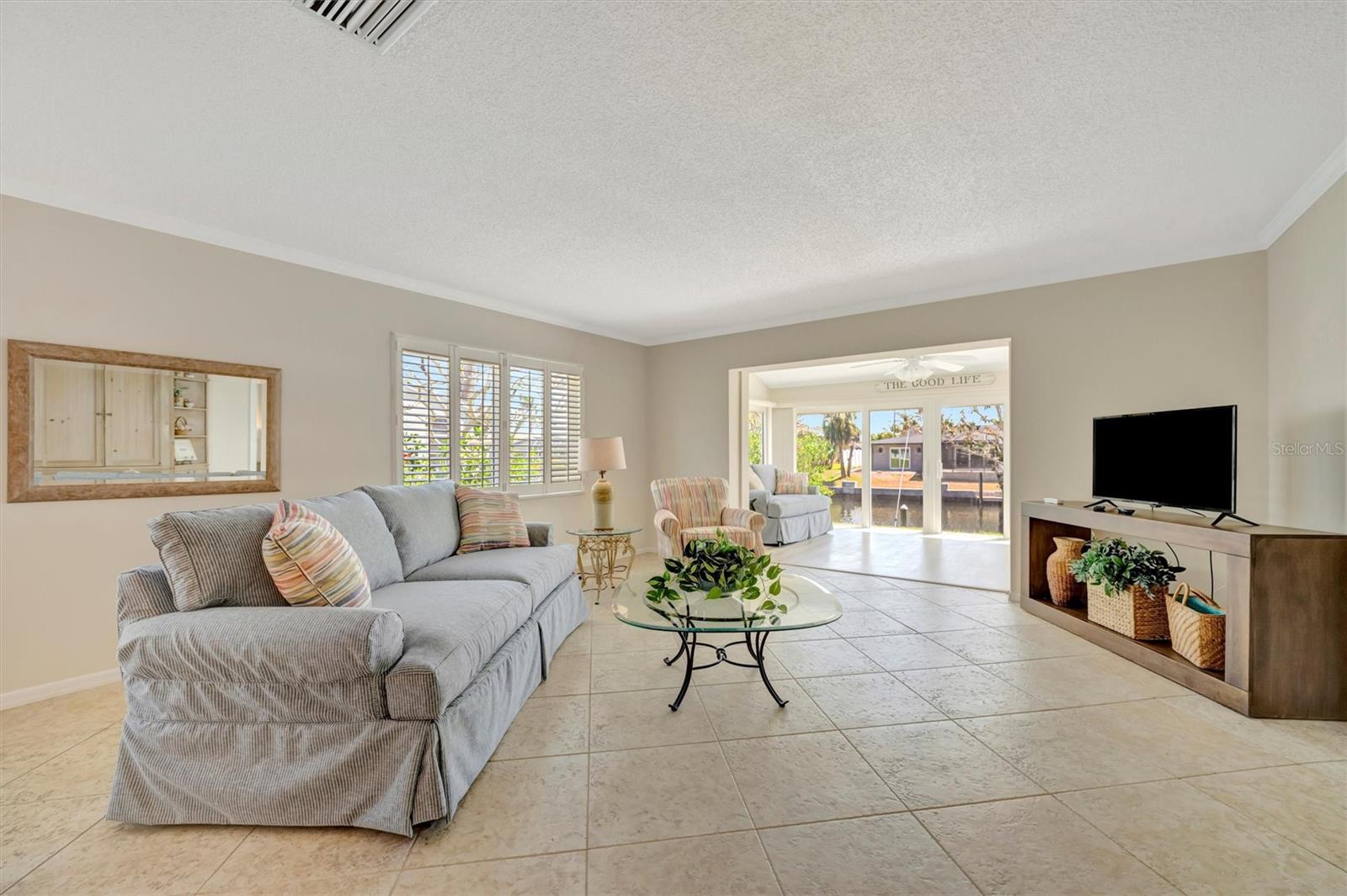 Image 14 of 61 For 4821 Mount Vernon Drive 4821