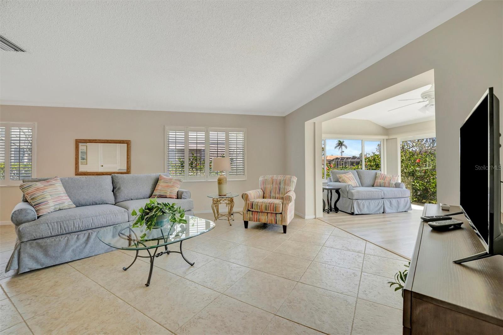 Image 17 of 61 For 4821 Mount Vernon Drive 4821