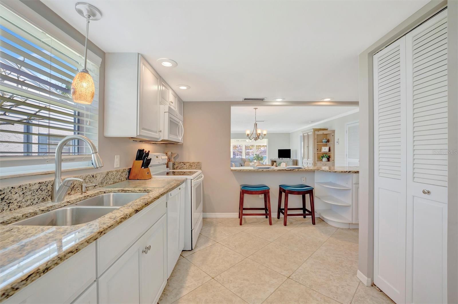 Image 29 of 61 For 4821 Mount Vernon Drive 4821