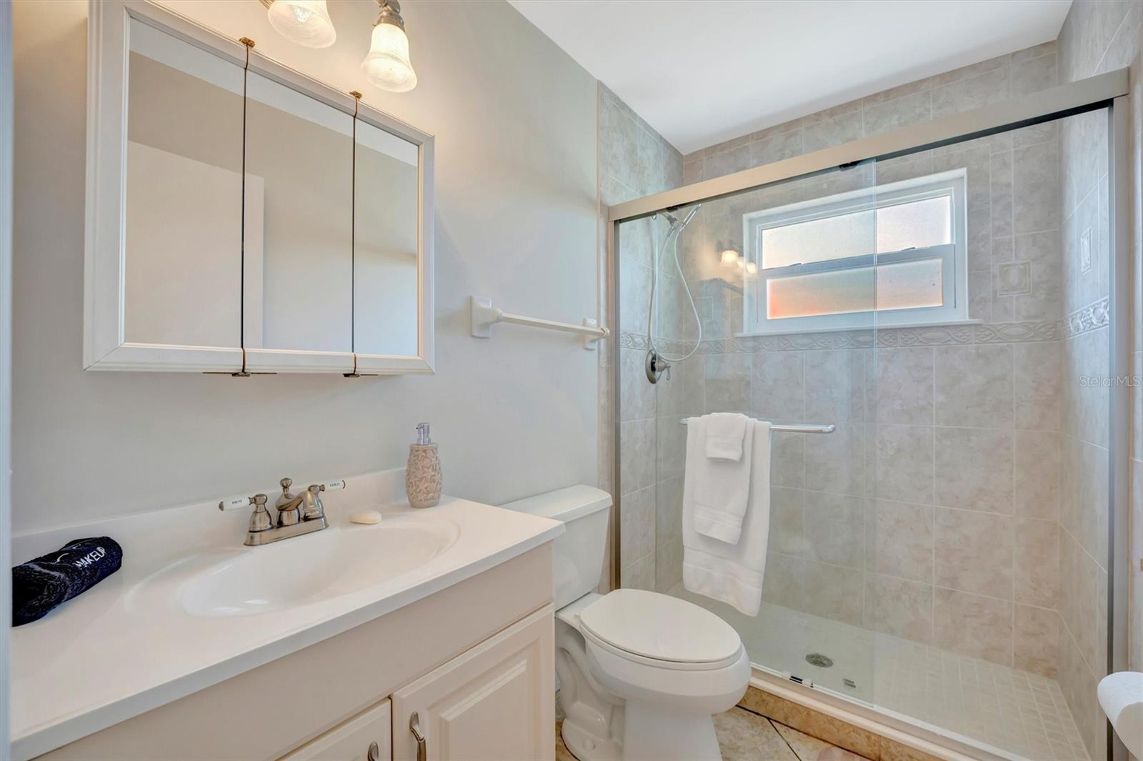 Image 32 of 61 For 4821 Mount Vernon Drive 4821