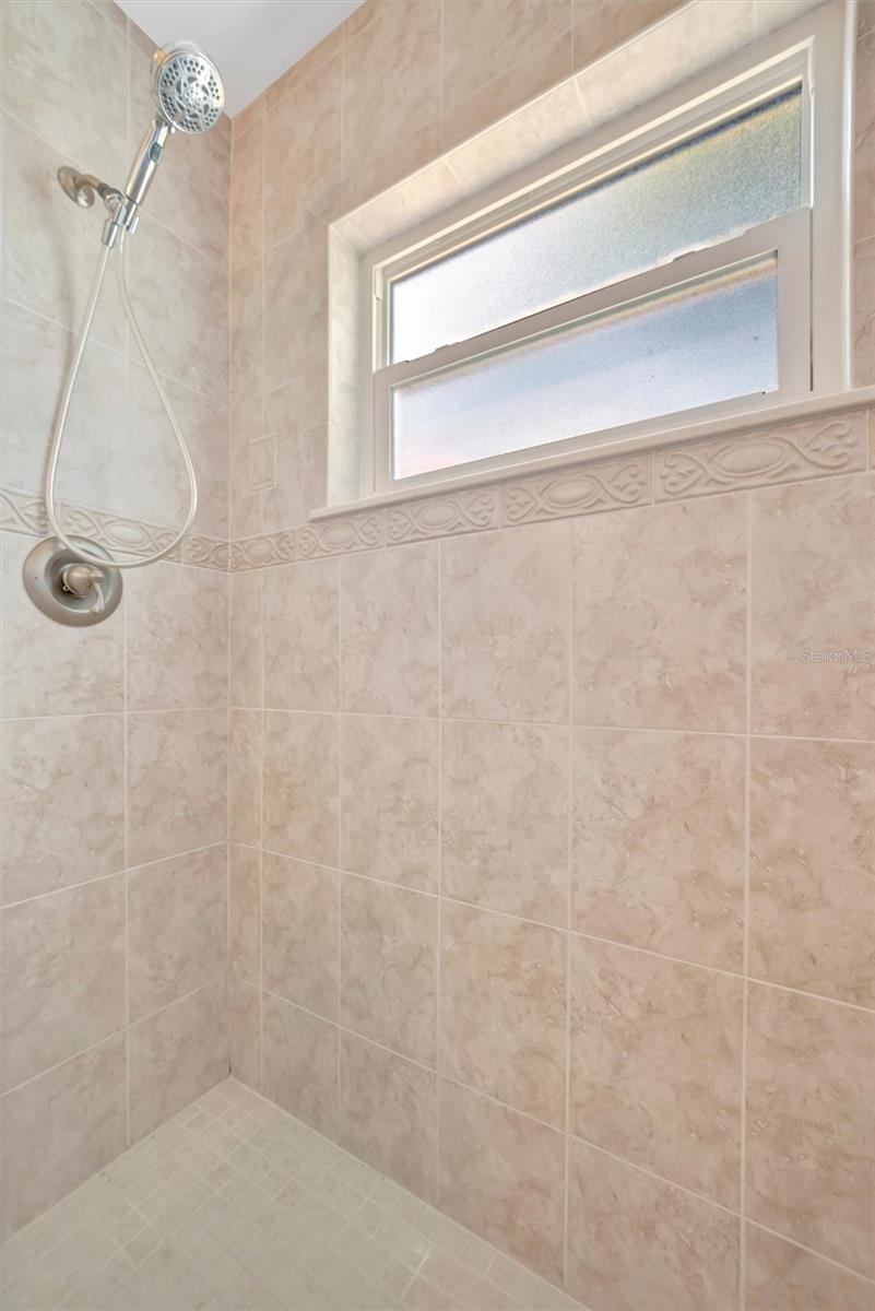 Image 34 of 61 For 4821 Mount Vernon Drive 4821