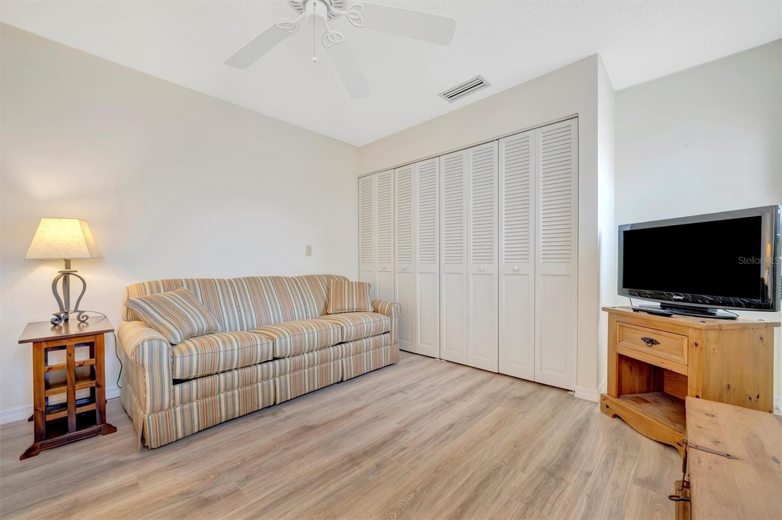 Image 36 of 61 For 4821 Mount Vernon Drive 4821