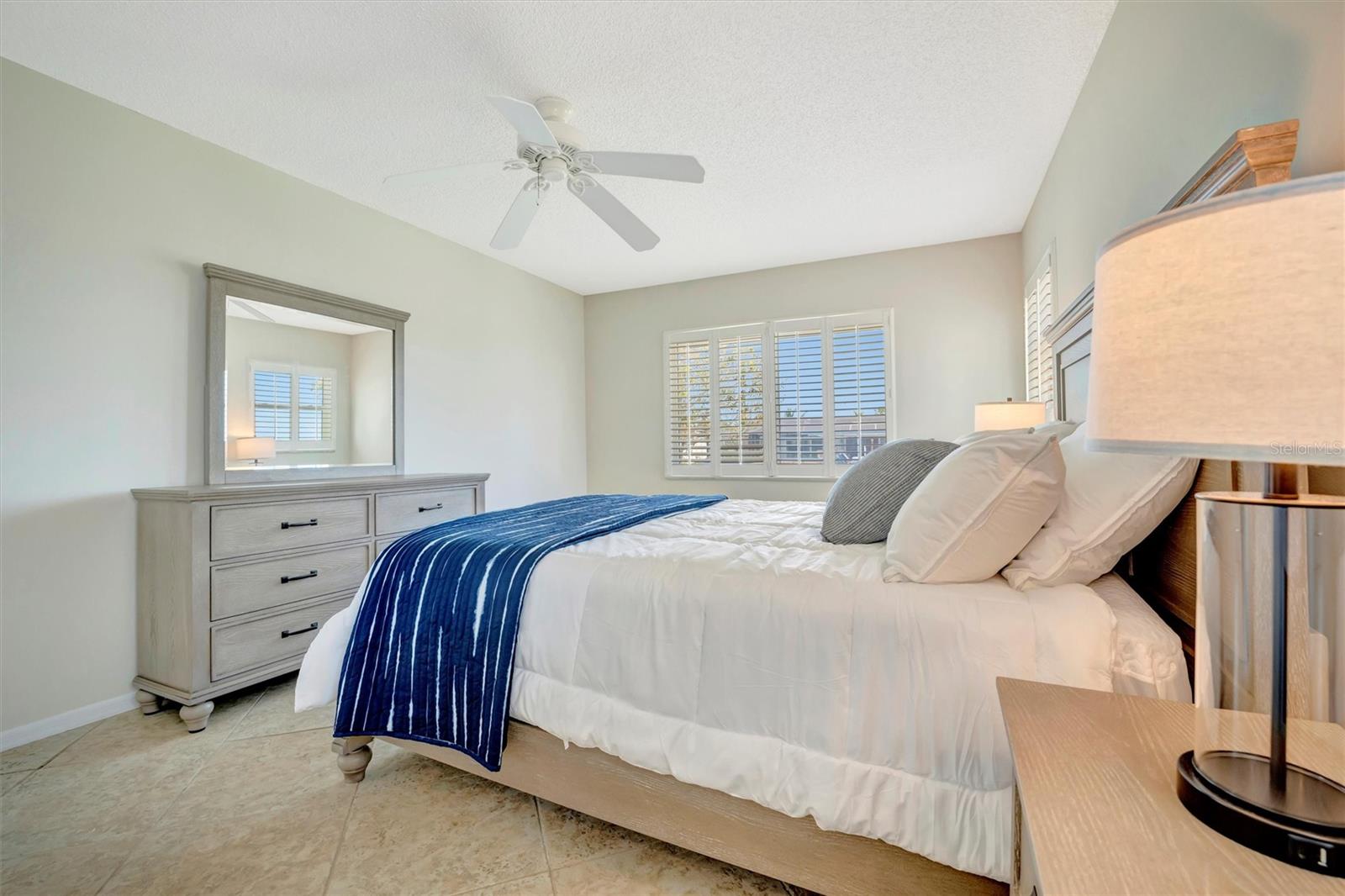 Image 38 of 61 For 4821 Mount Vernon Drive 4821