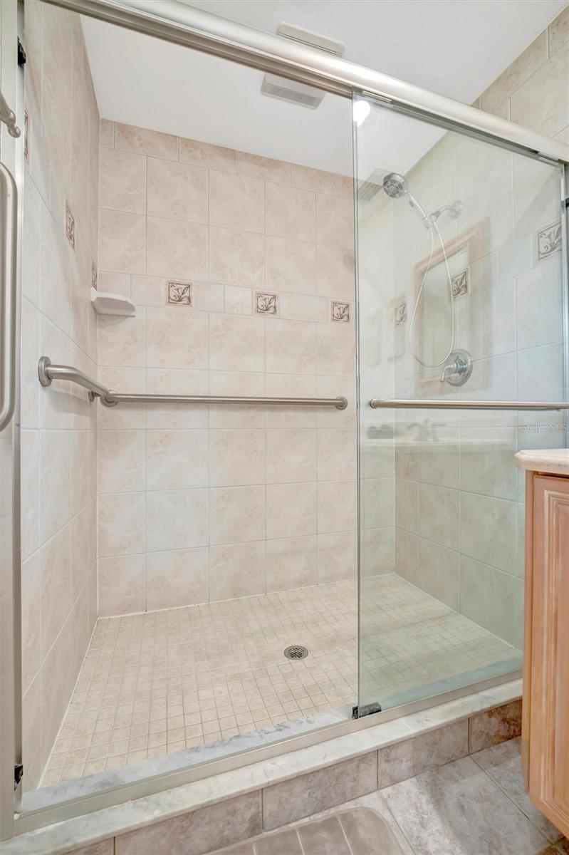 Image 42 of 61 For 4821 Mount Vernon Drive 4821