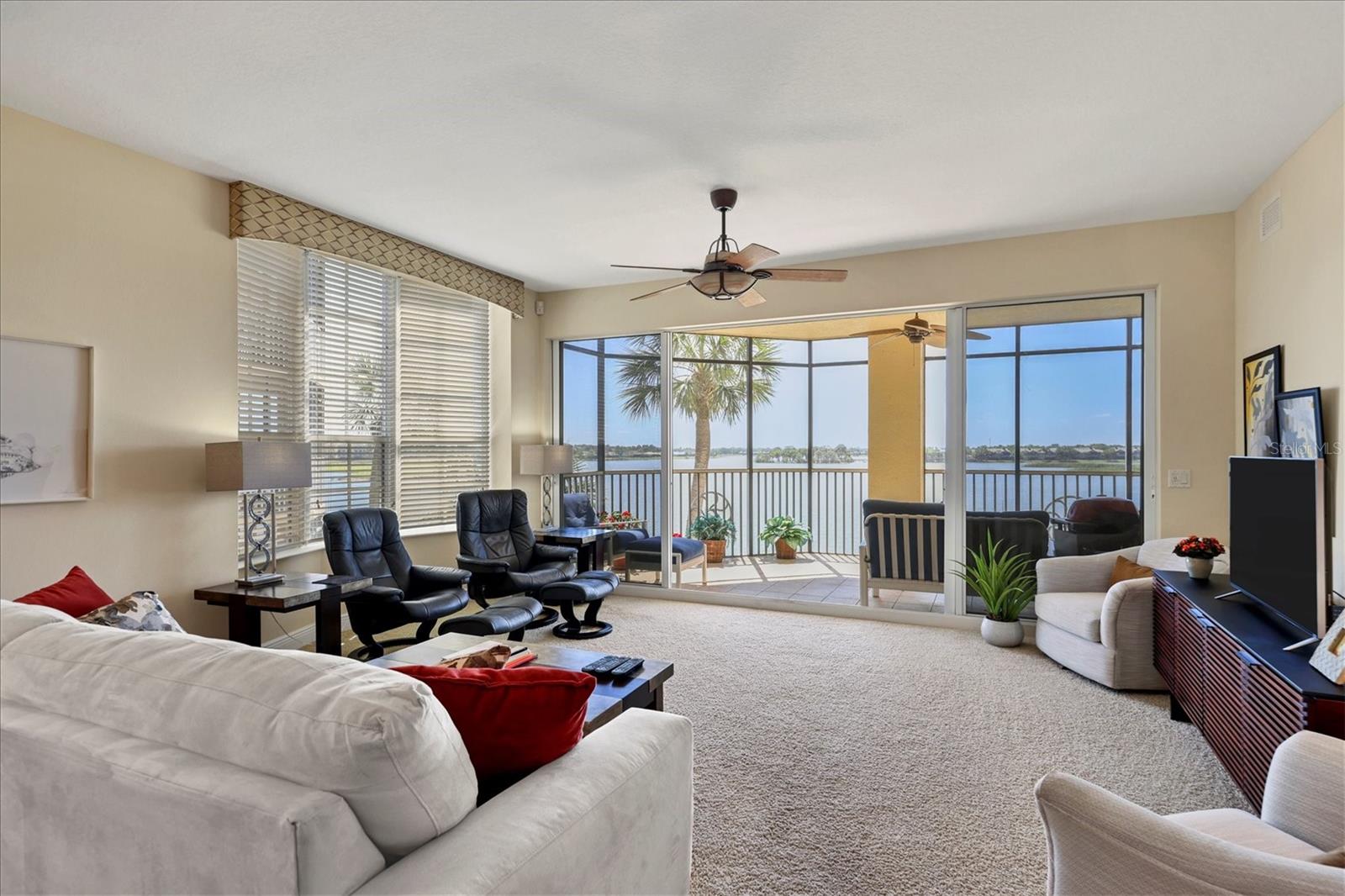 Image 14 of 62 For 6360 Watercrest Way 301