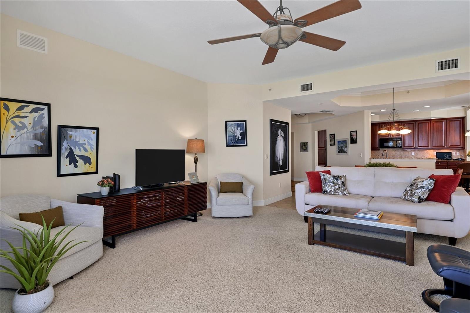 Image 17 of 62 For 6360 Watercrest Way 301
