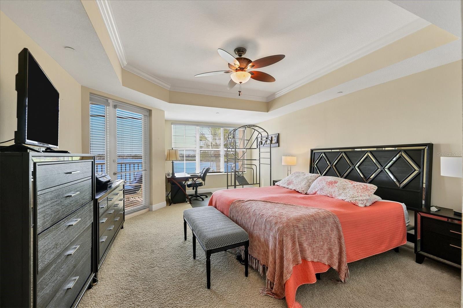 Image 25 of 62 For 6360 Watercrest Way 301
