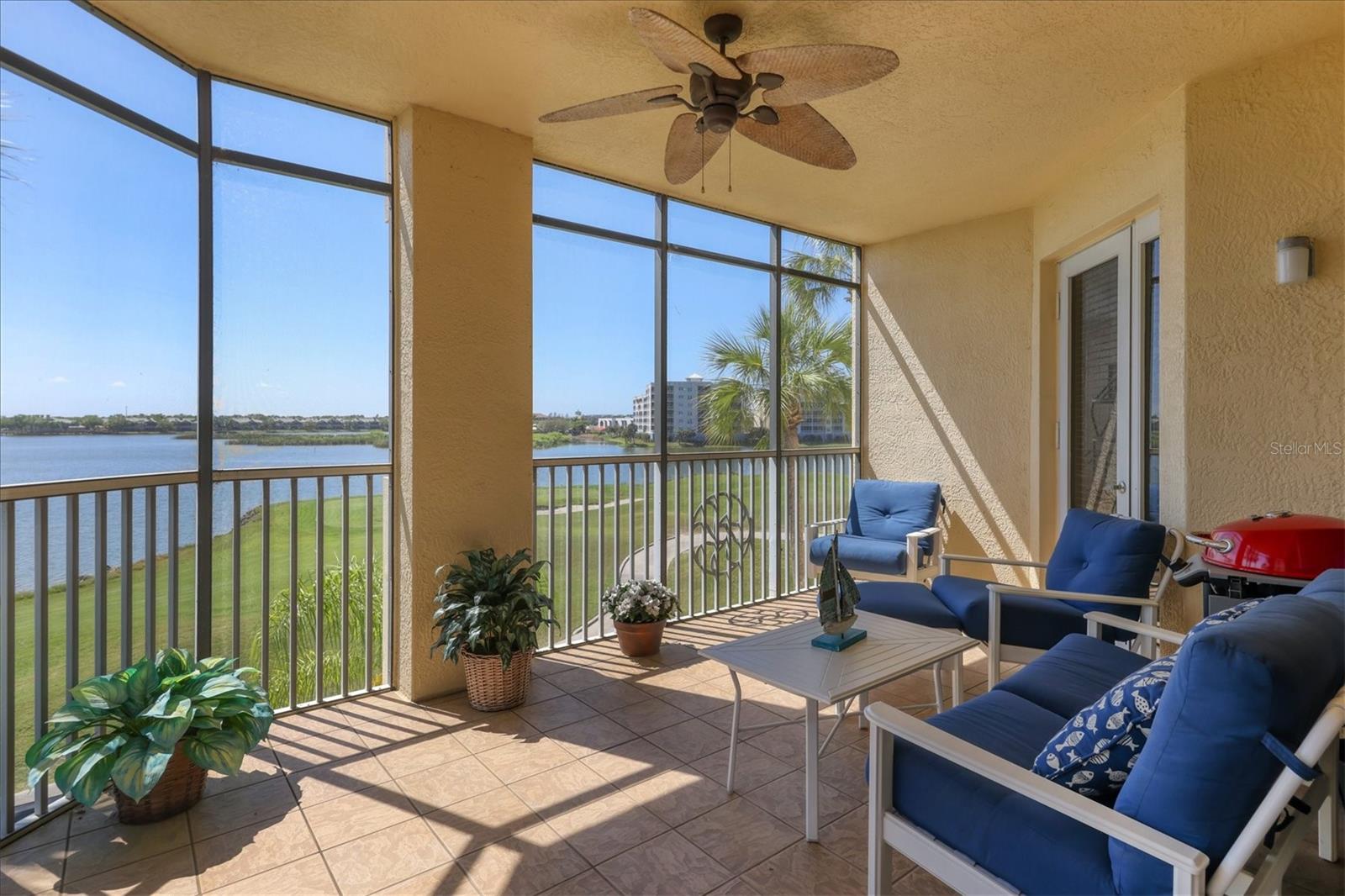 Image 37 of 62 For 6360 Watercrest Way 301