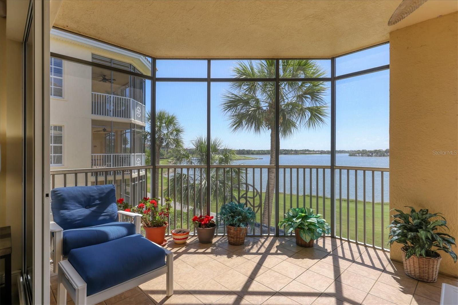 Image 38 of 62 For 6360 Watercrest Way 301