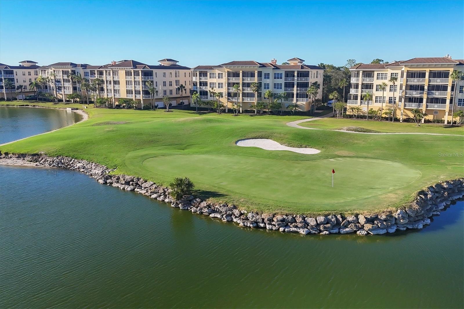 Image 42 of 62 For 6360 Watercrest Way 301