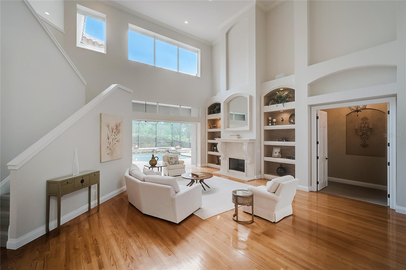 Image 13 of 69 For 854 Macewen Drive