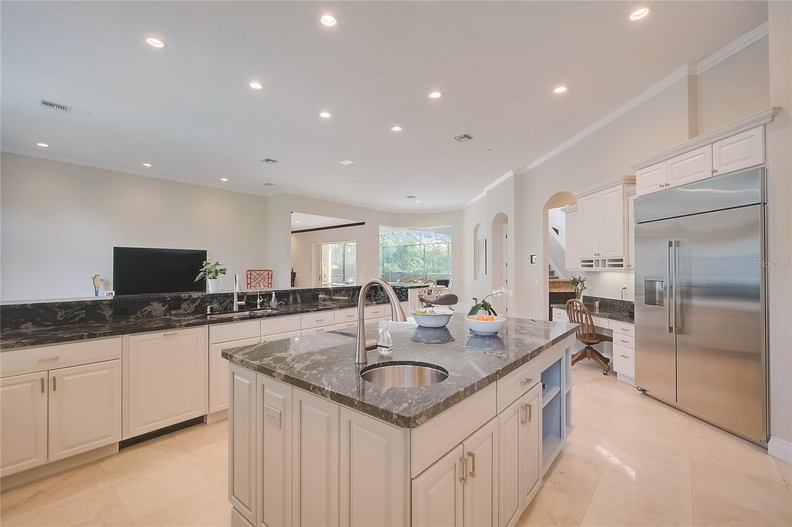 Image 15 of 69 For 854 Macewen Drive