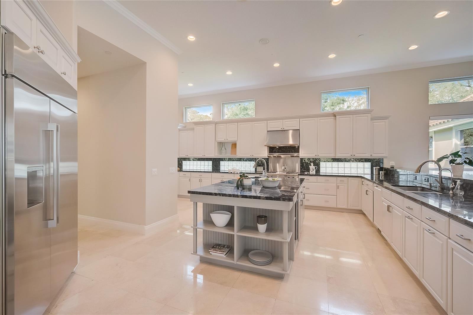 Image 19 of 69 For 854 Macewen Drive
