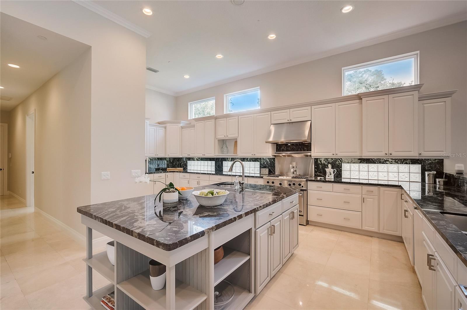 Image 21 of 69 For 854 Macewen Drive