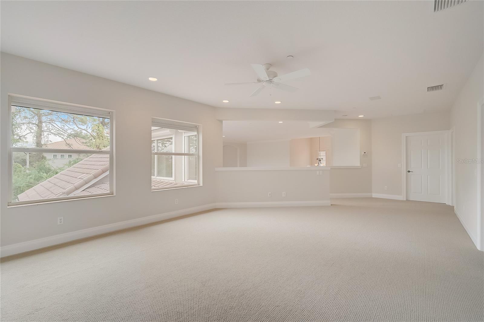 Image 38 of 69 For 854 Macewen Drive