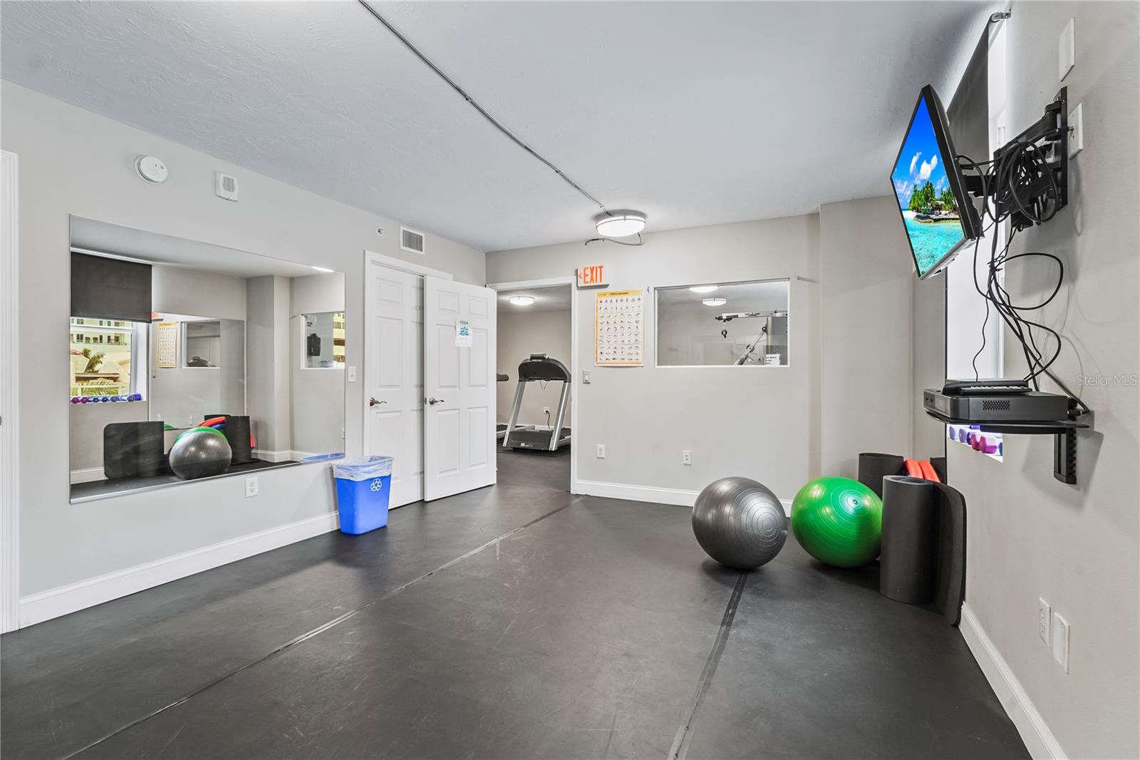 Image 54 of 76 For 101 Gulfstream Avenue 12c