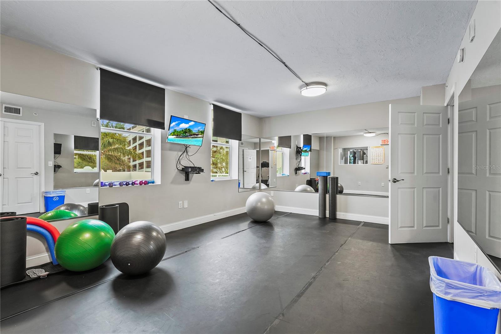 Image 56 of 76 For 101 Gulfstream Avenue 12c